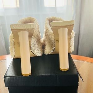 Shoes Luxury Designer By Fendi In Blue & Cream, Size: 9 main image 1